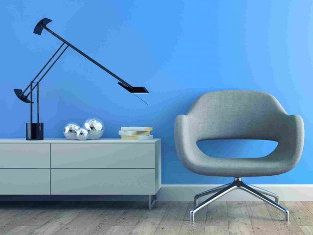 https://www.pocketworth.in/wp-content/uploads/2017/05/image-chair-blue-wall-640x480.jpg